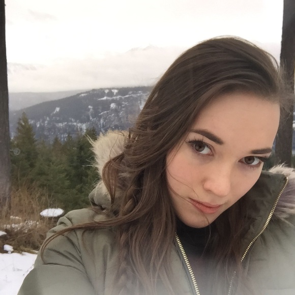 Meet your Posher, Elizabeth - Picture 1 of 1